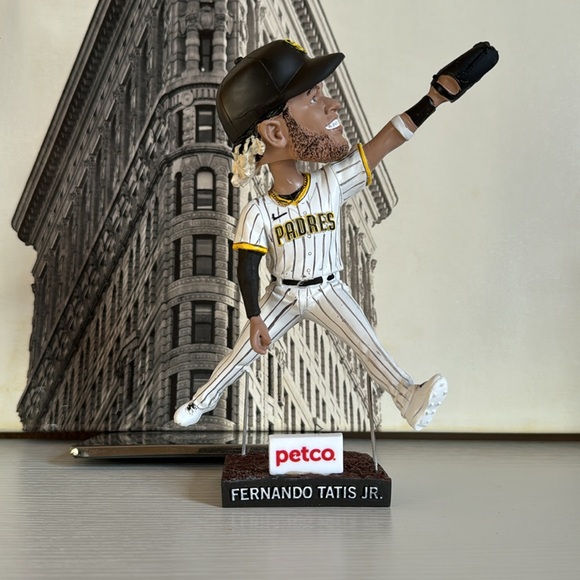 ❌SOLD❌NIB Fernando Tatis Jr Bobblehead Stadium Giveaway 7/31/2021 - Picture 5 of 9